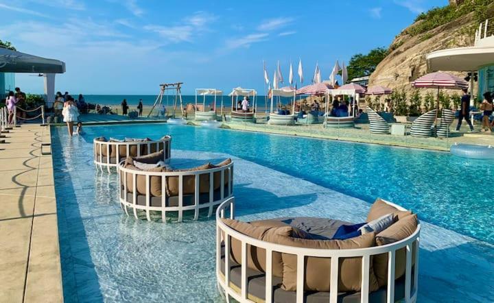 Hua Hin Veranda Beachfront Living Exterior photo